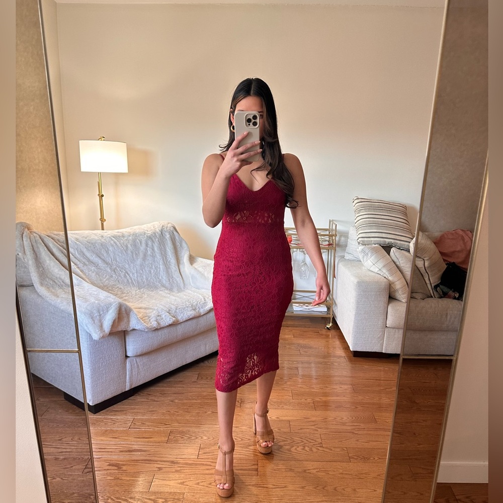 Pretty Little Thing Formal Red Lace MIDI dress